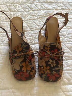 Floral Slingback Women’s Shoes - Brown Multi